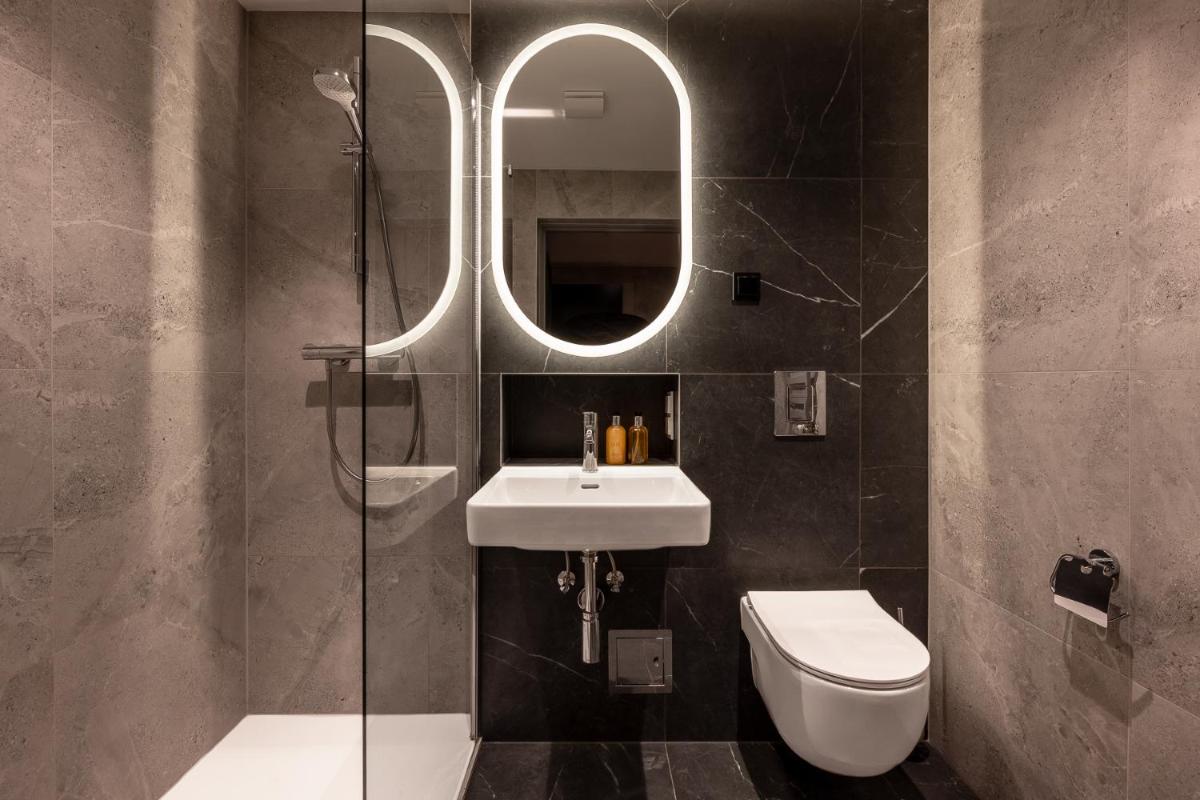 Forest Hotel - Housity