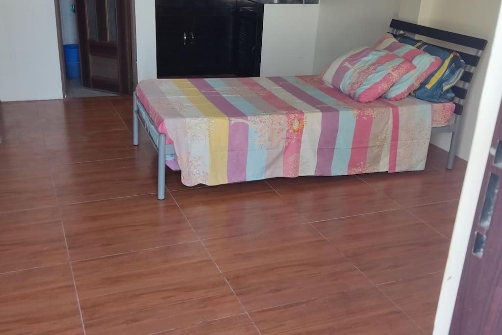 Keneth Hostel - Housity