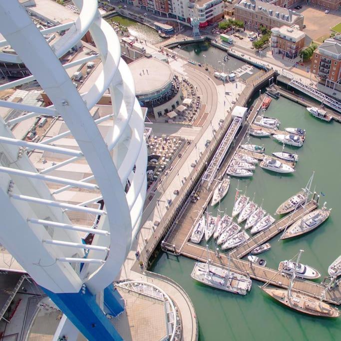 Stylish City Studio, in Gunwharf! - Housity