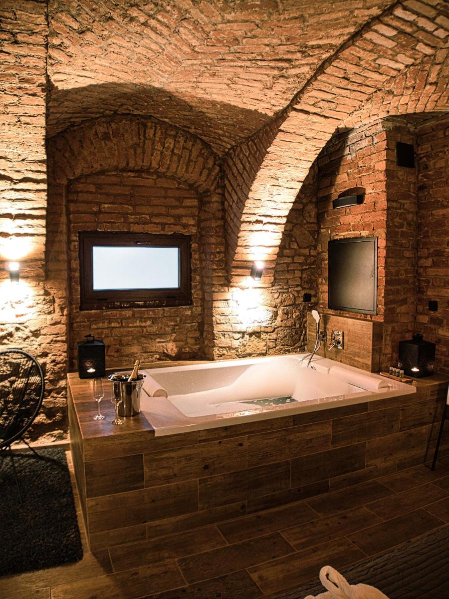 Suitetrails - Wellness Gallery Apartments