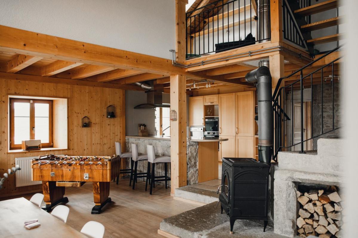 Suitetrails - Spacieux appartement dans ferme Neuchâteloise