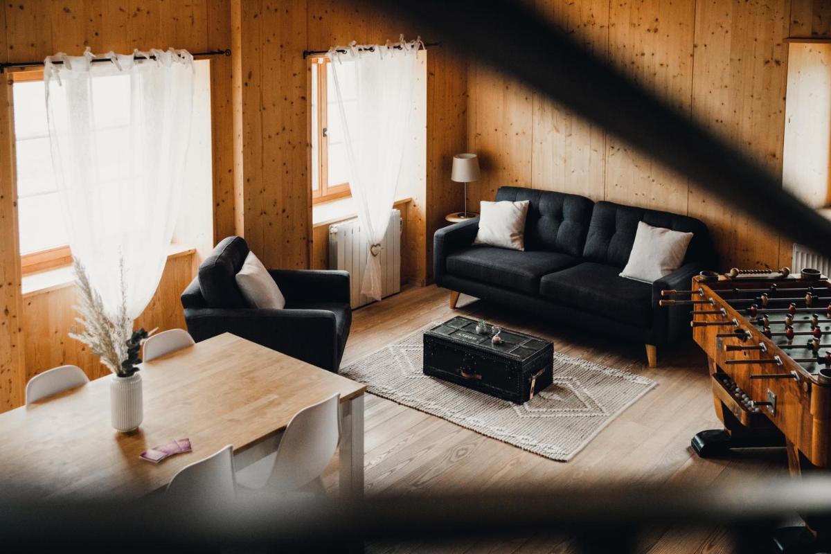 Suitetrails - Spacieux appartement dans ferme Neuchâteloise