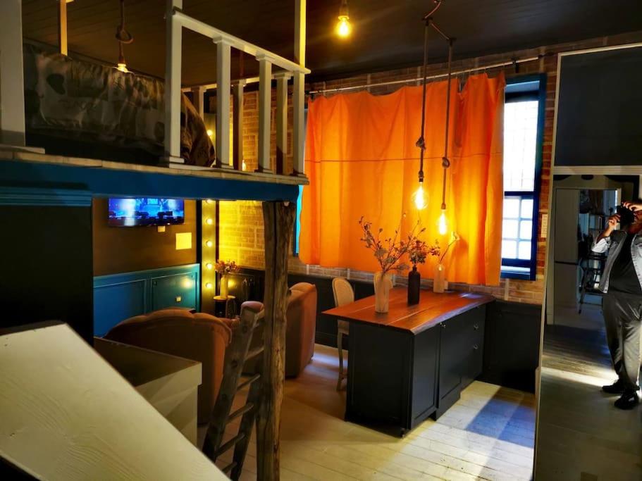 Suite del pirata - Housity