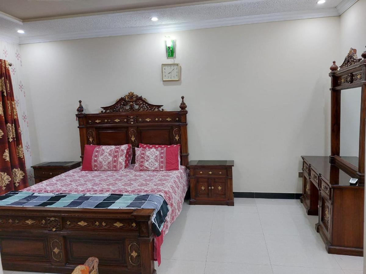 Suitetrails - Beautiful 3-Bed House in Islamabad