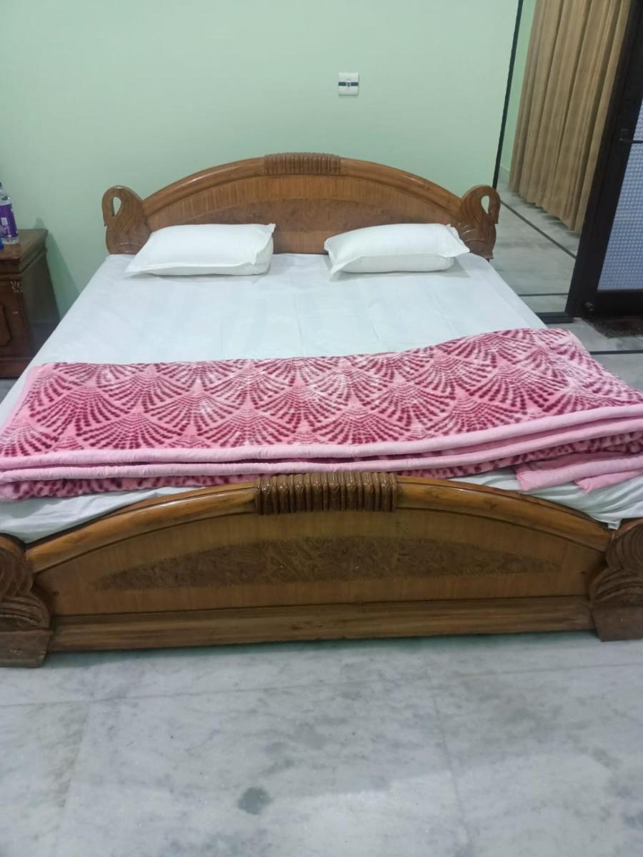 Shree Om Home Stay - Housity