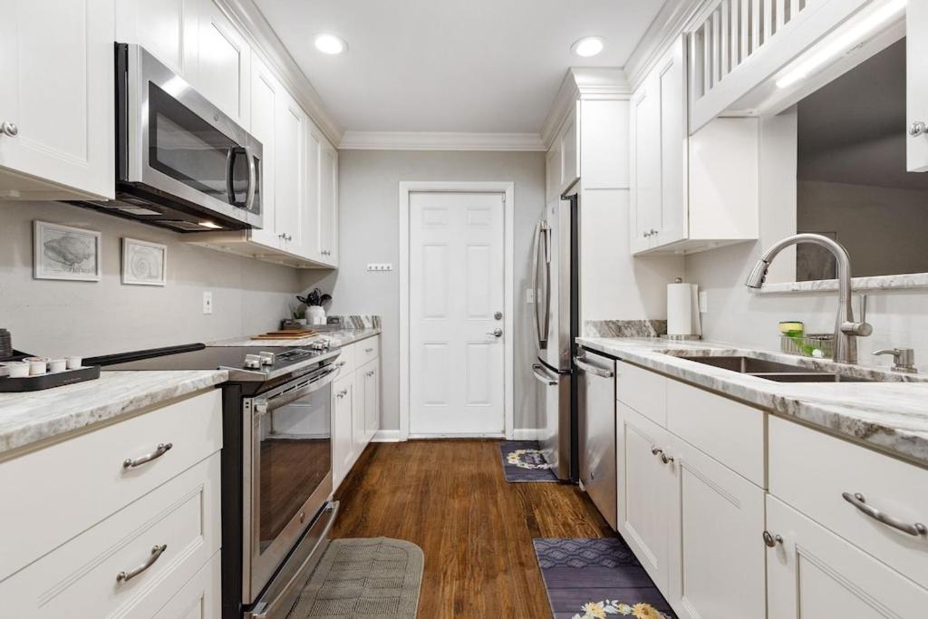 The Best Updated Classy Convenient Home For You - Housity