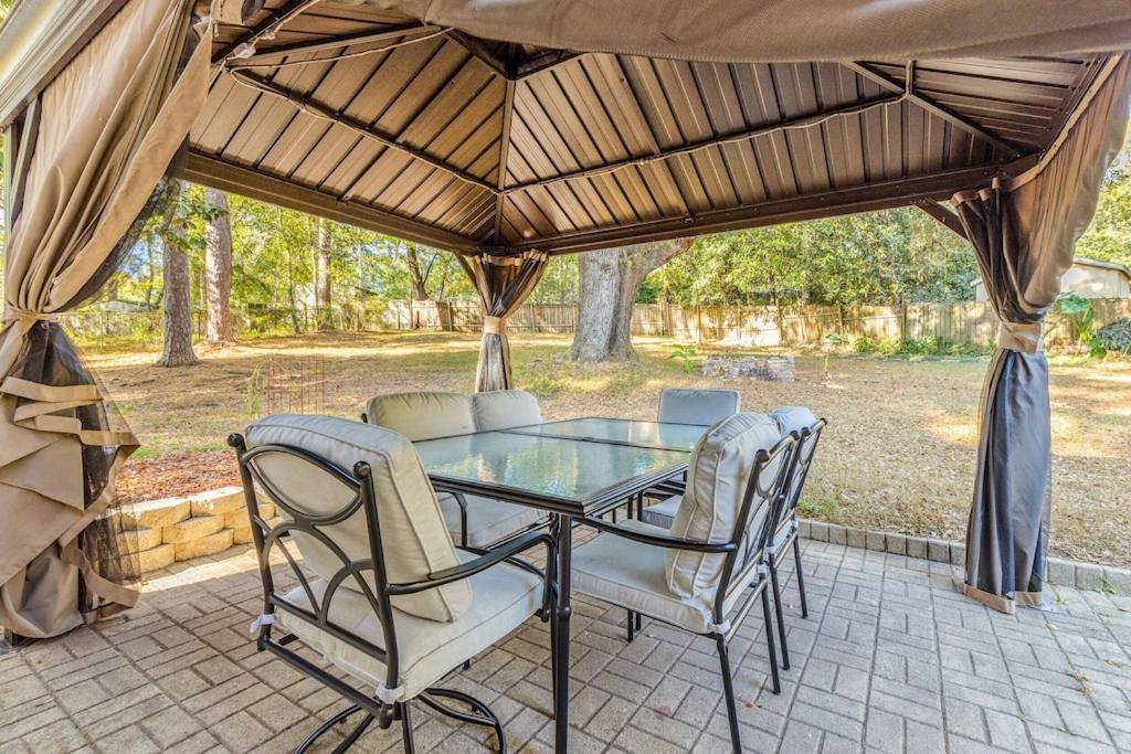 The Best Updated Classy Convenient Home For You - Housity