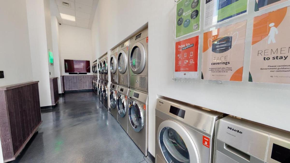 Ensuite Bedrooms with Shared Kitchen and 4 Bed Apartment at Altus House near Leeds City Centre - Housity