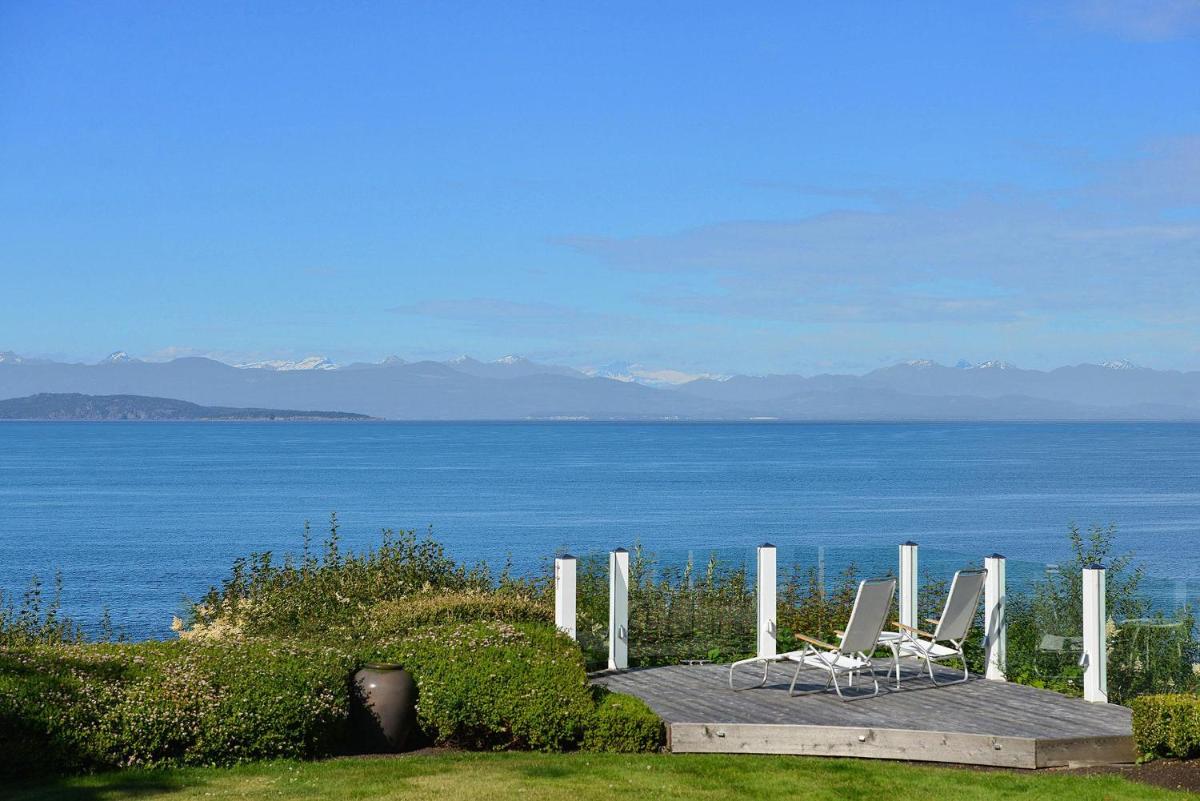 White Heron Oceanfront Estate - Housity