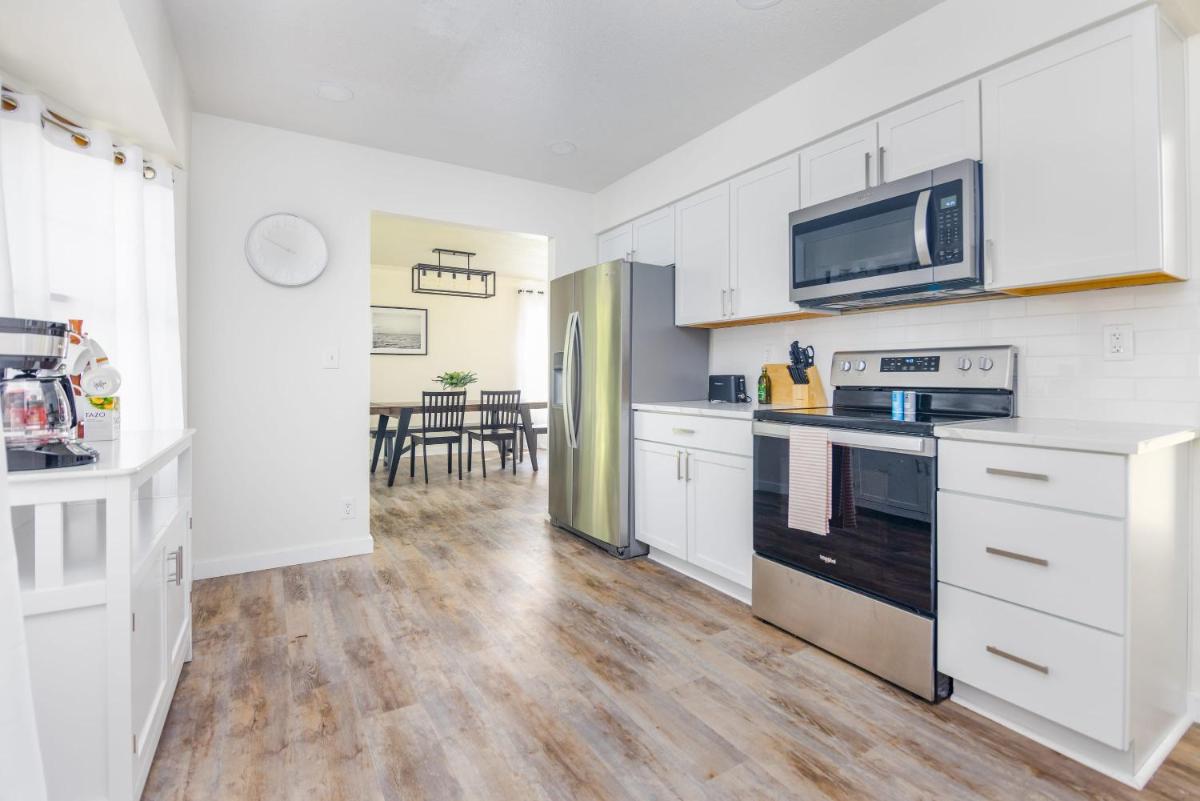Luxurious Family Friendly 5 Bedroom House - Housity