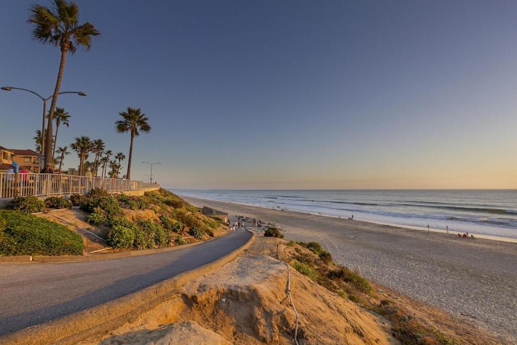 Remodeled Beach Bungalow, Block to the Beach - Housity