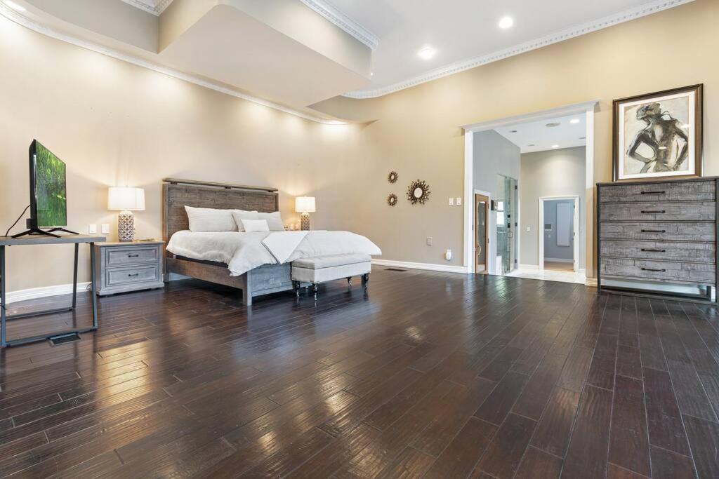 Dallas Estate! - Housity