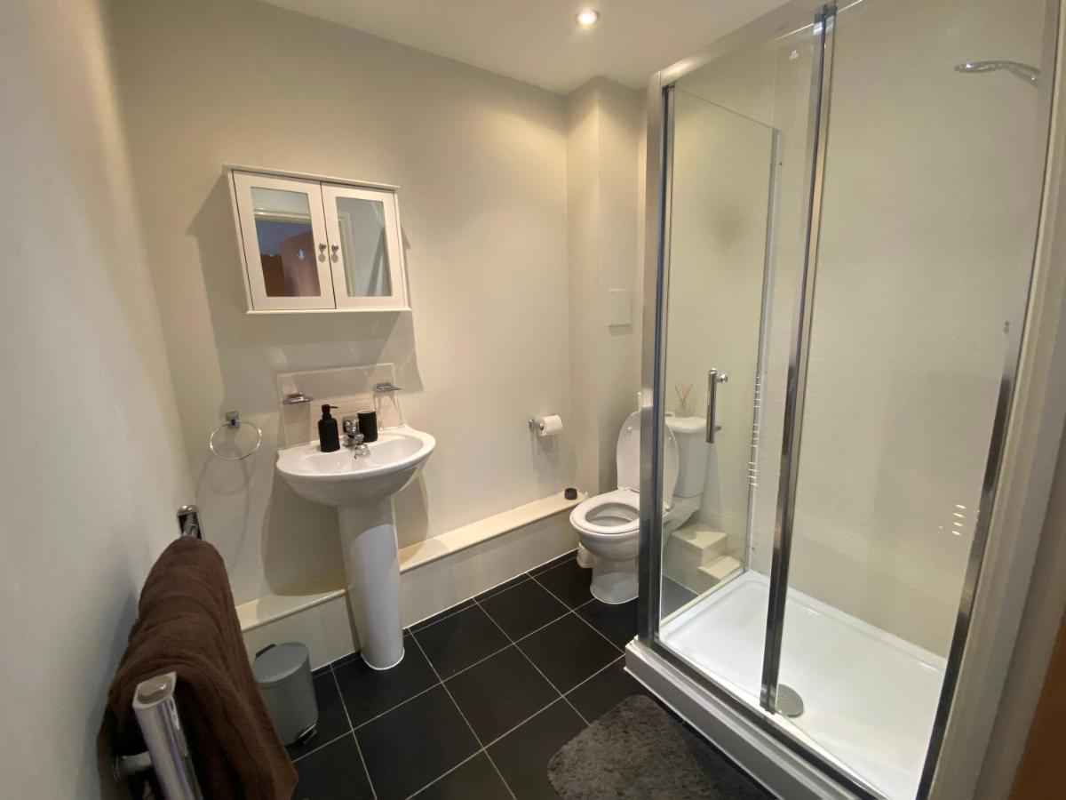 Rooms in exquisite and centrally located apartment - Housity