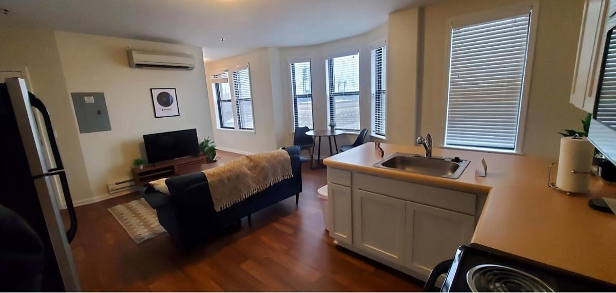Perfect 1BR In Prime Location & View of Stadiums - Housity