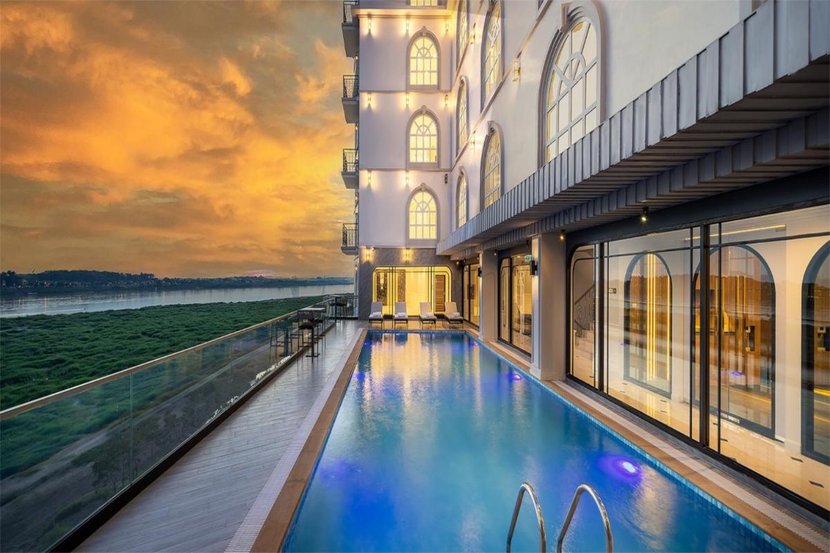 Suitetrails - Eastin Hotel Vientiane
