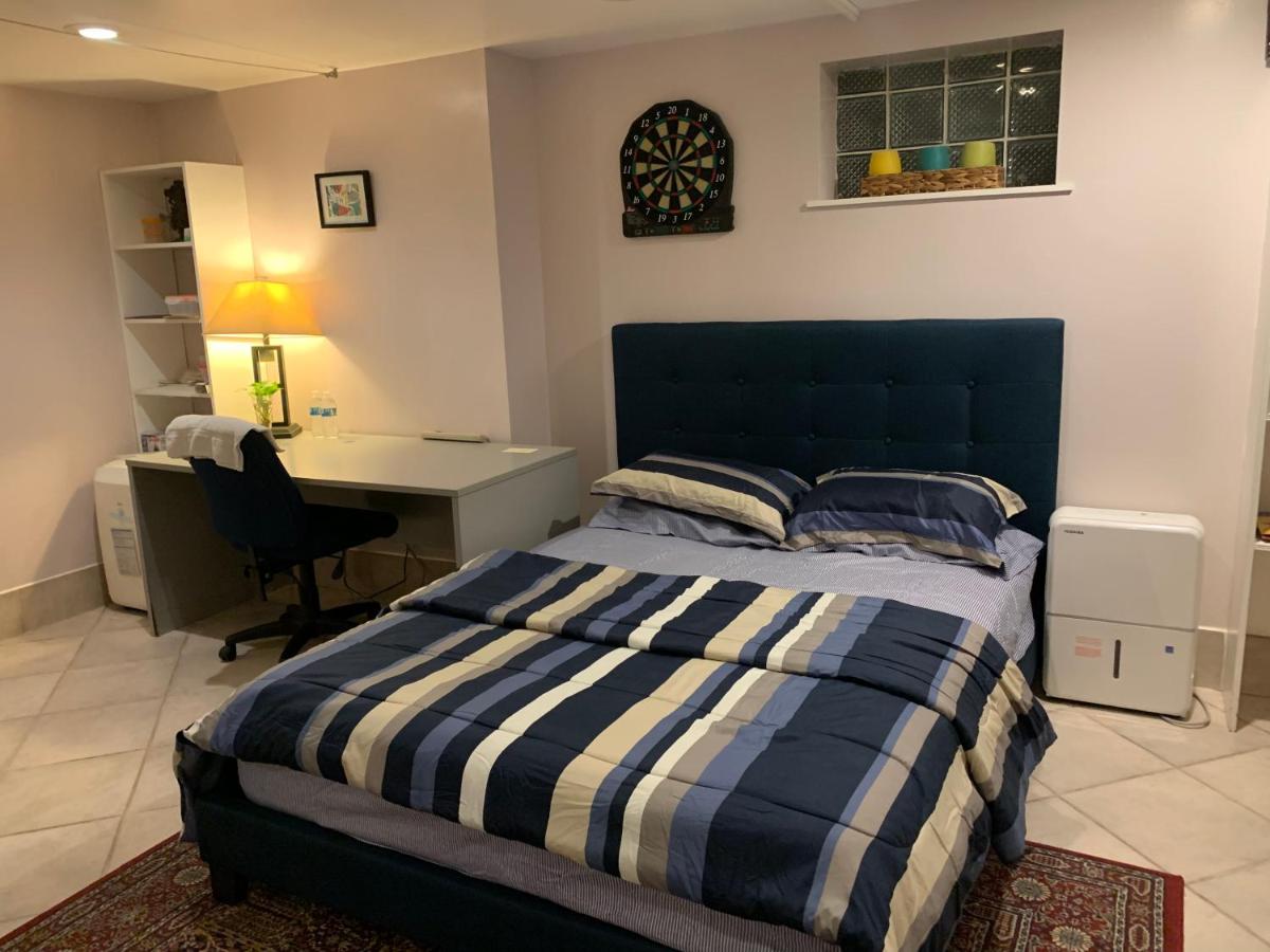 Separate big room near JFK and LaGuardia airport - Housity