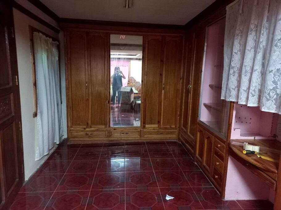 Suitetrails - Lovely two bedroom apartment with free parking 203