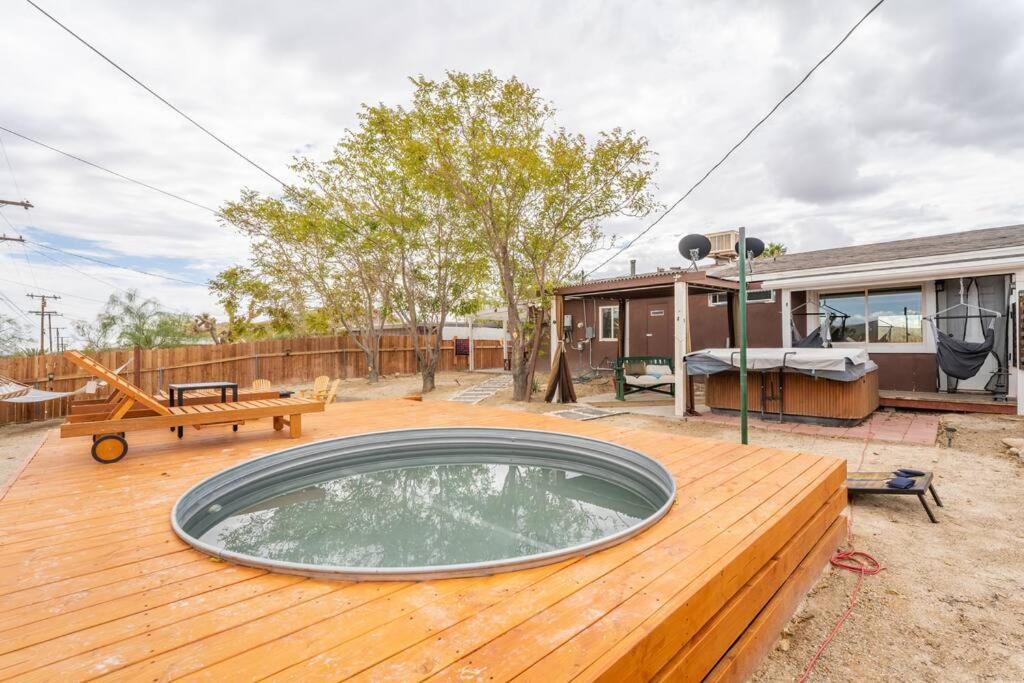 Palm Vista Retreat *Hot Tub/Cowboy Pool/Hammocks* - Housity