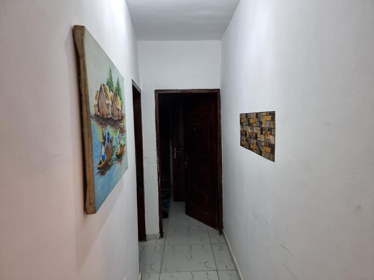 Suitetrails - Luxury 4 Bedroom House With rooftop
