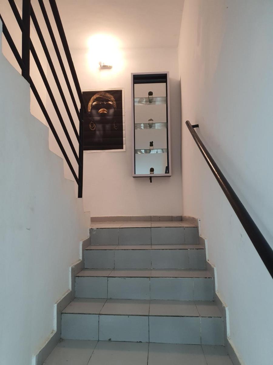 Suitetrails - Luxury 4 Bedroom House With rooftop