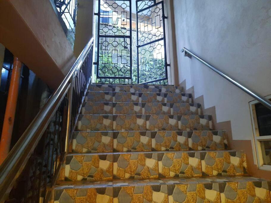 Baguio Cozy Apt w/ 1 free prkng 202 - Housity