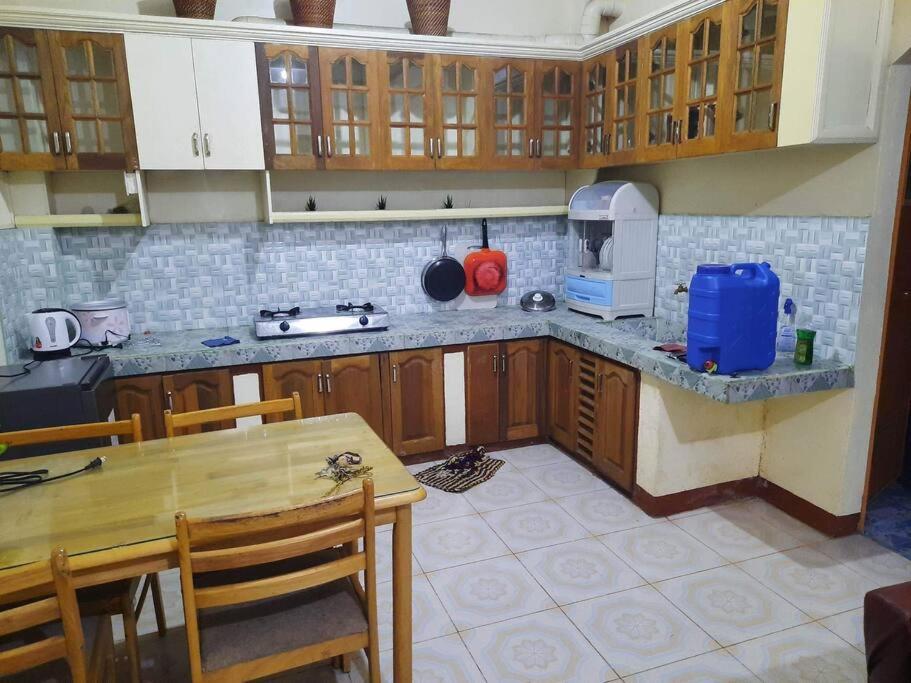 Baguio Cozy Apt w/ 1 free prkng 202 - Housity