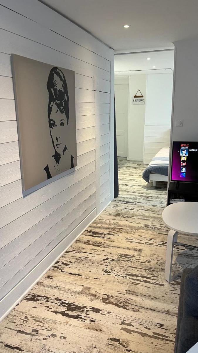 Residence H Royal climatisé WIFI - Housity