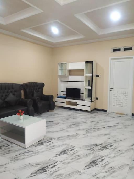 Villa Aviah BNR - Housity