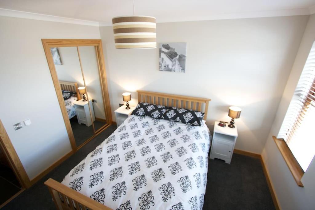 Wesdale, Stromness - 3 Bedroom Holiday Cottage - Housity