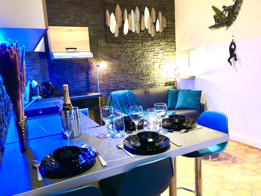 La lover’s jungle - Housity