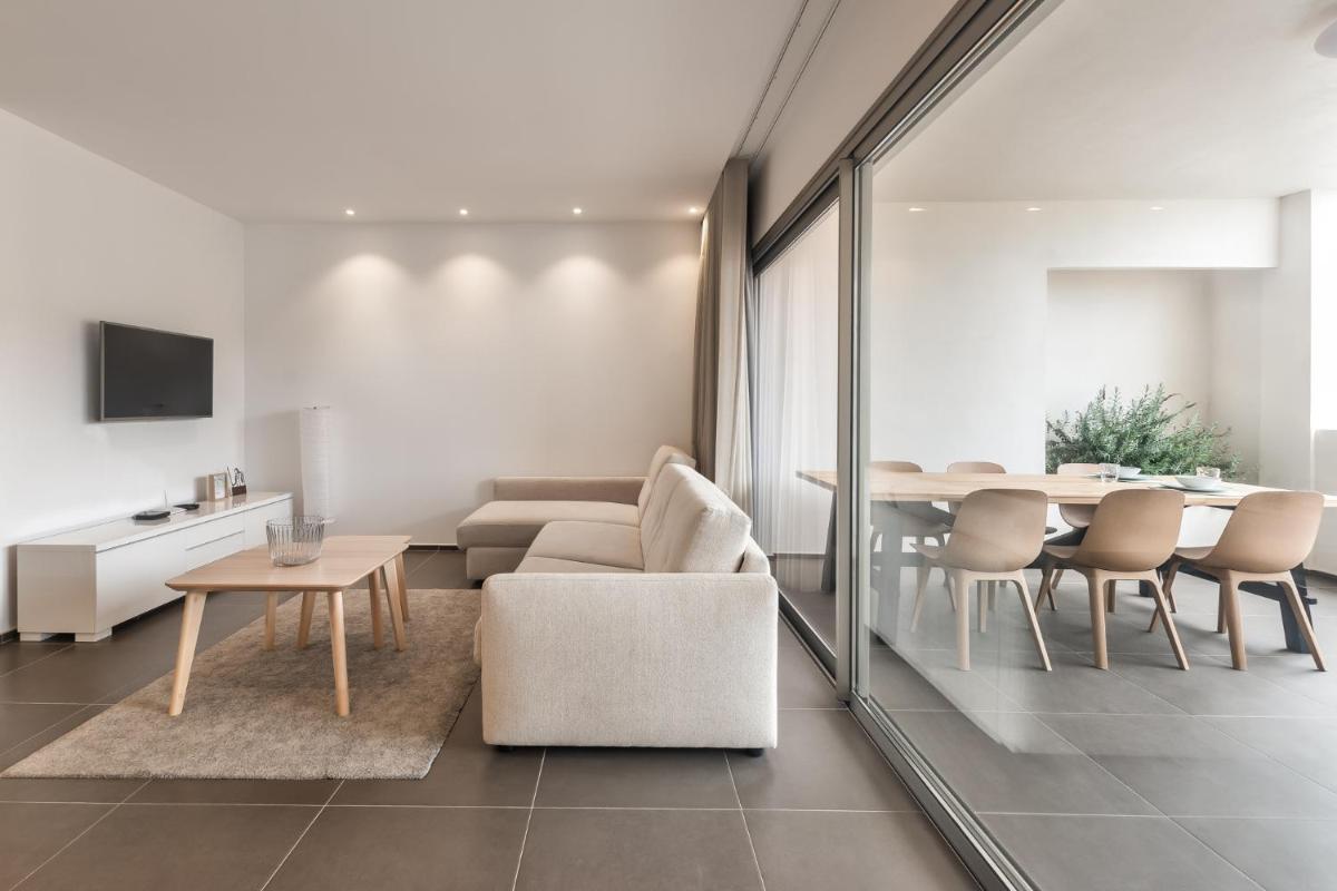 Gazmira 2-3 DELUXE 1B - Housity
