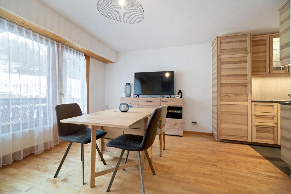 Charmant studio rénové situé dans les bains d'Ovronnaz, immeuble les Sources - Housity