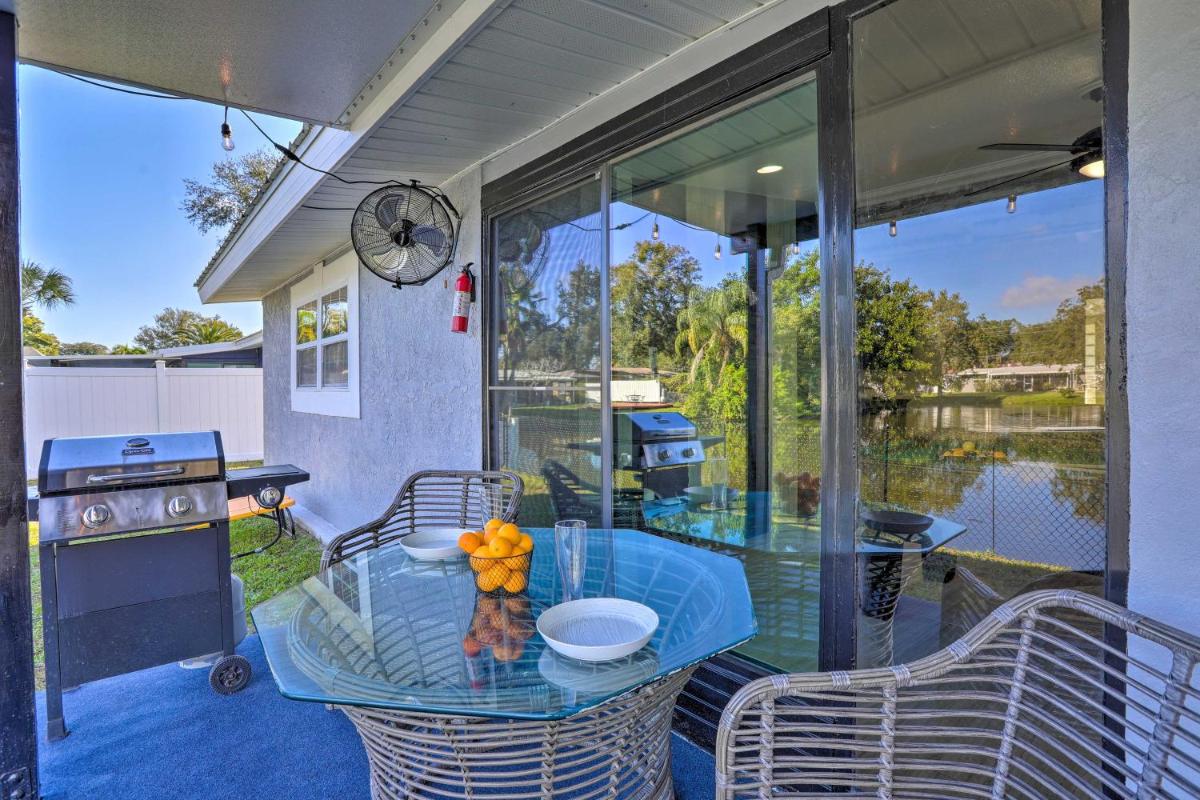 Modern Seminole Home with Patio, 3 Mi to Beach! - Housity
