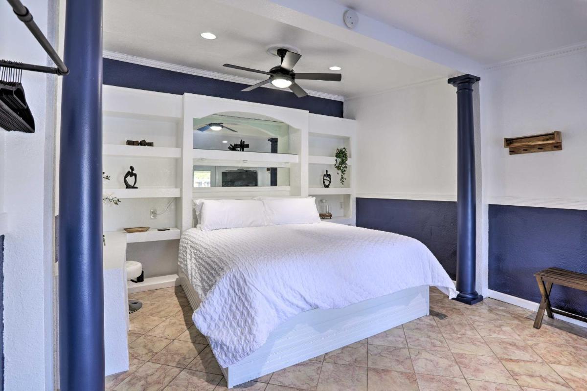 Modern Seminole Home with Patio, 3 Mi to Beach! - Housity