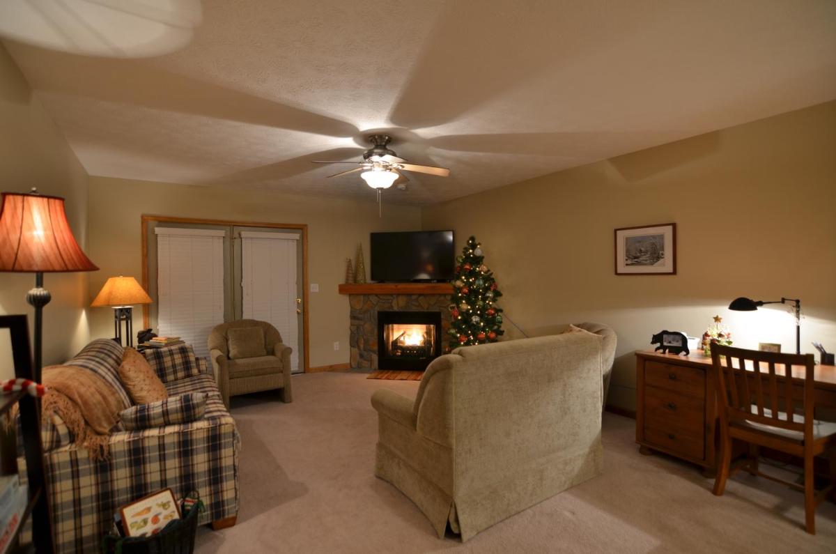 Gorgeous House for Ski Retreat or Mountain Vacations - Housity