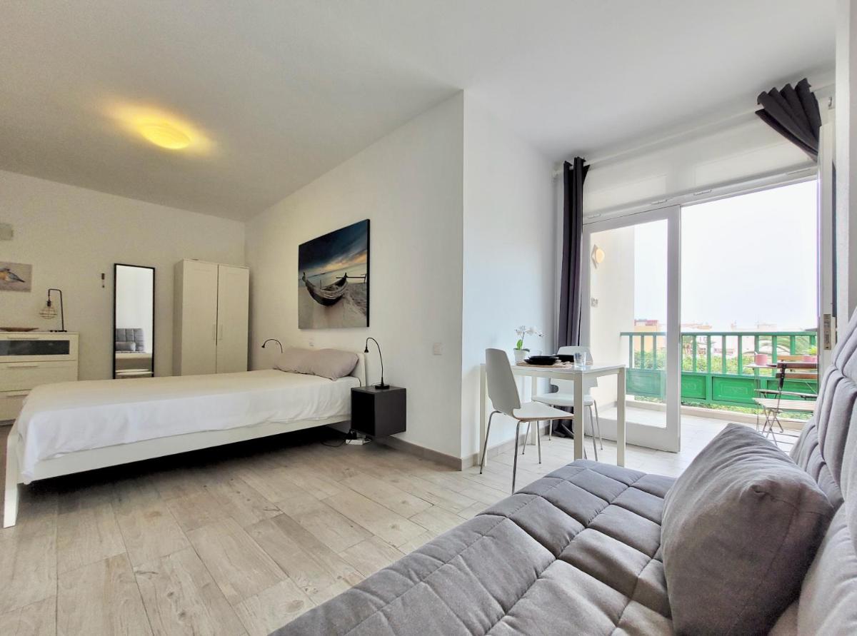 Moon Place - Housity