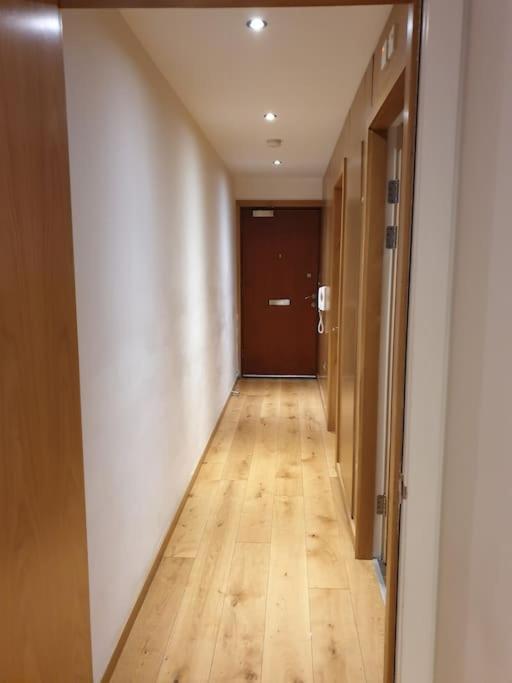 Modern, City Centre 1 Bed, Ground Floor Apartment - Housity