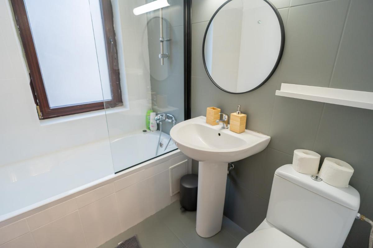 Charming Monro Old Town Flat - Housity