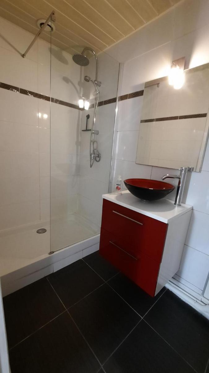 Petite maison centre ville avec jardin privé - Housity