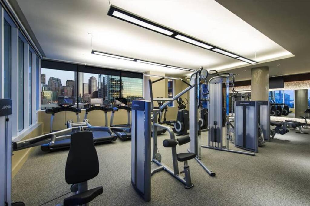 Luxury Water Front 2BD/2BA - Housity
