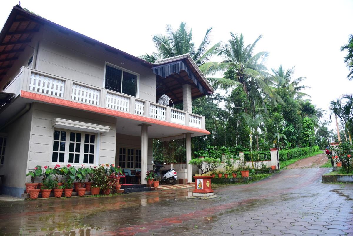 Mourya Homestay - 2BH, Estate, Balcony - Housity