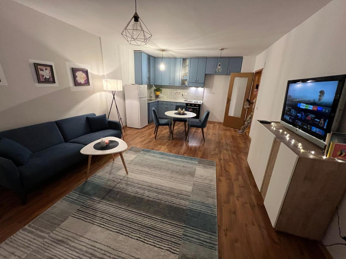 Suitetrails - Old Bridge Apartment