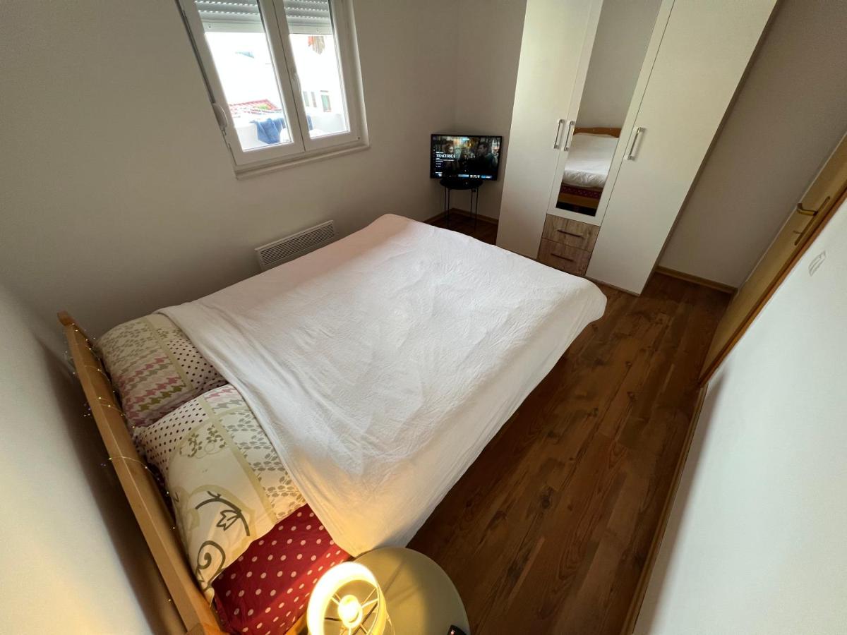 Suitetrails - Old Bridge Apartment