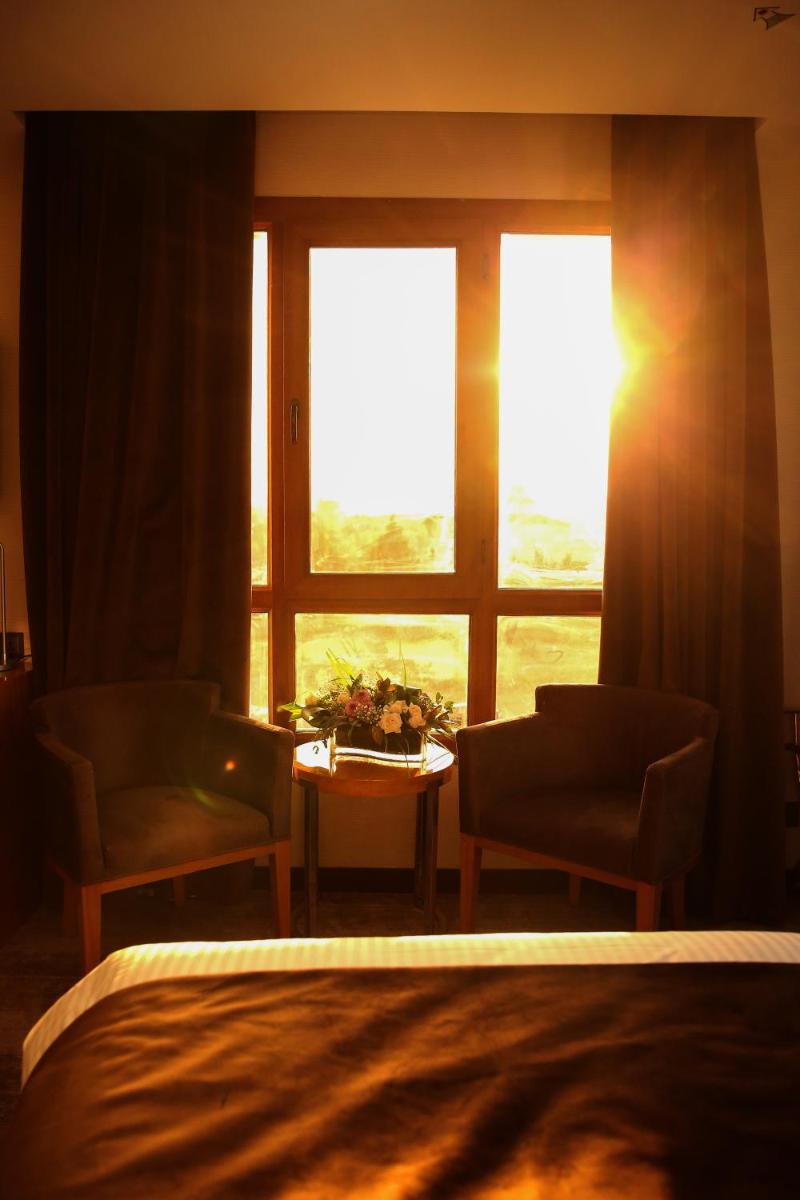 Gloria Hotel - Housity