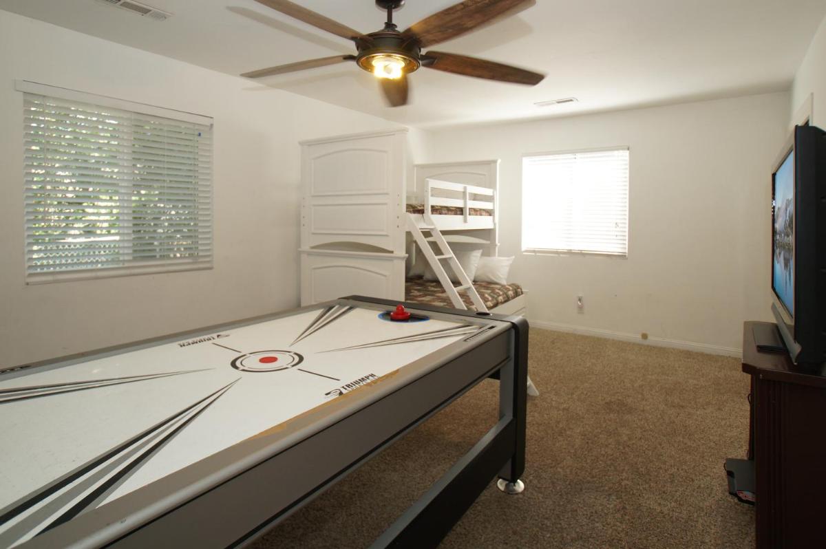 Golden Bear - Housity
