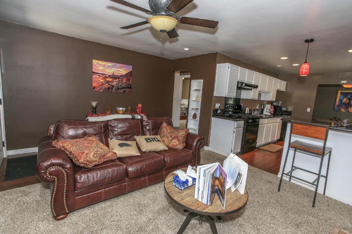 Golden Bear - Housity