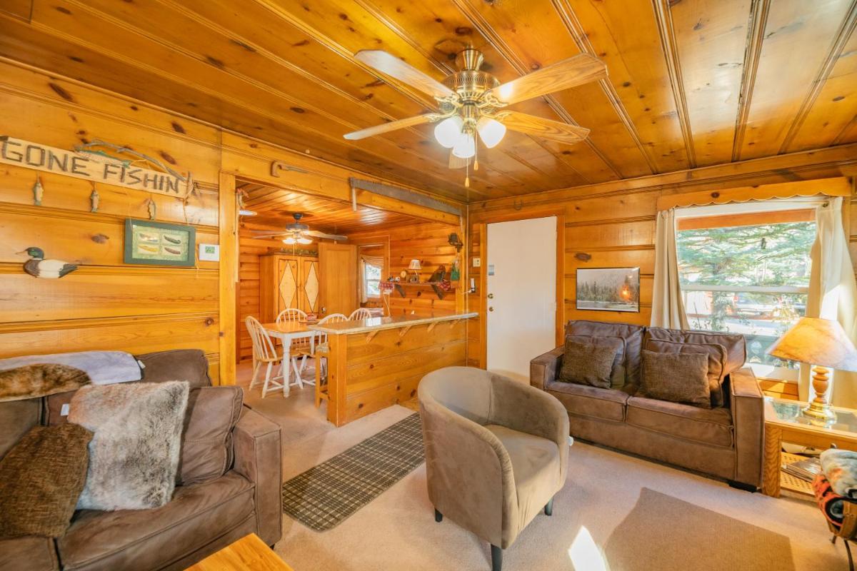 Pine Forest Cabin - Housity