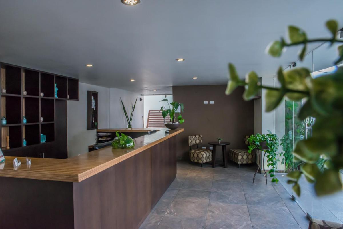 Hotel Imperial Luxury - Housity