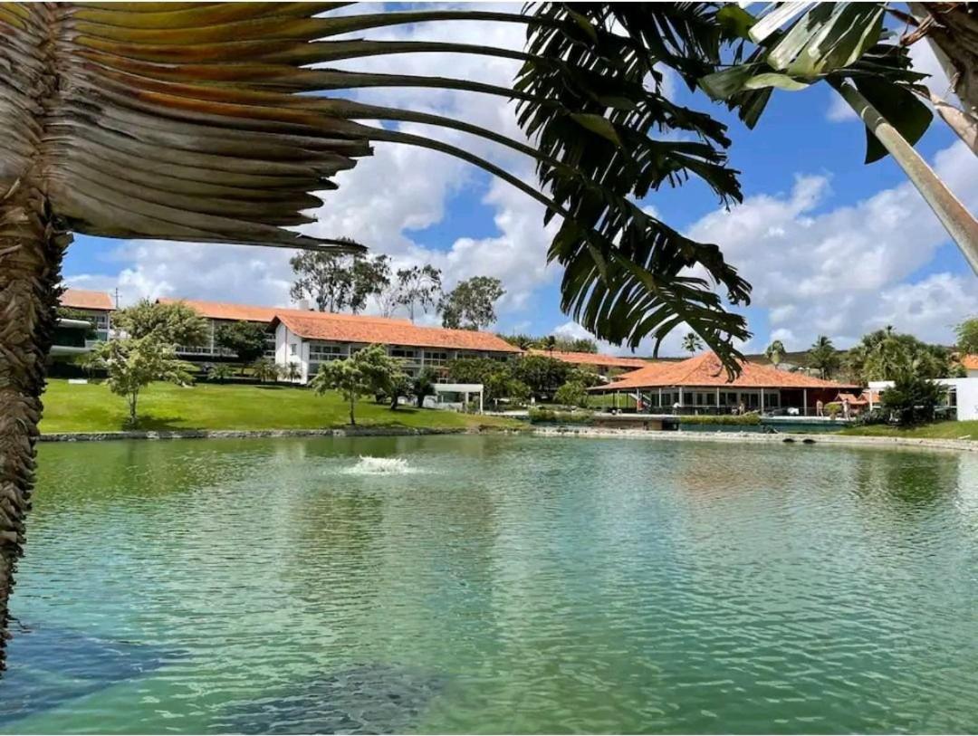 Flat 705 Villa Hipica Resort Gravata PE - Housity