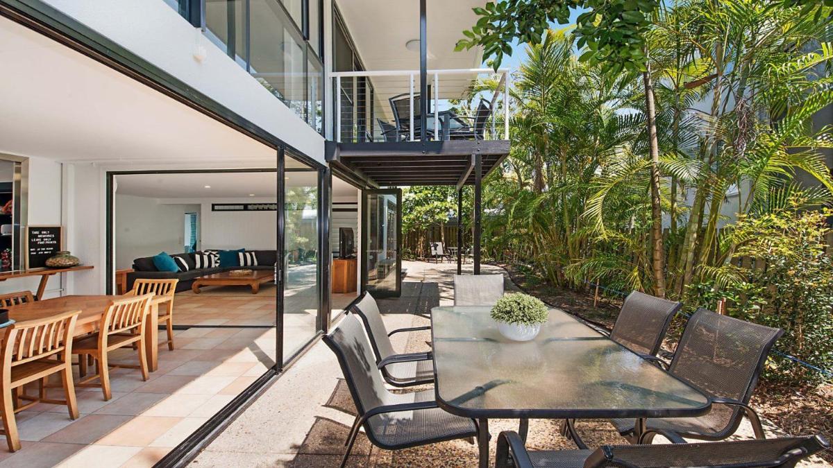 At The Beach Unit 2 4 Campbell St - Housity